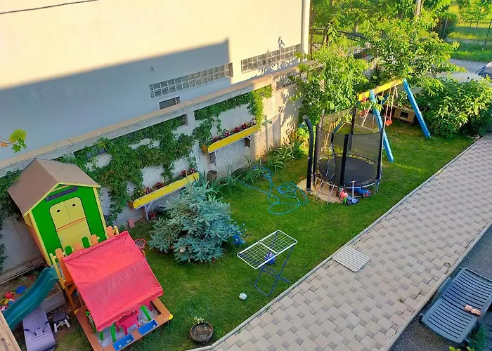 Casa Veseliei Pensiune 4*